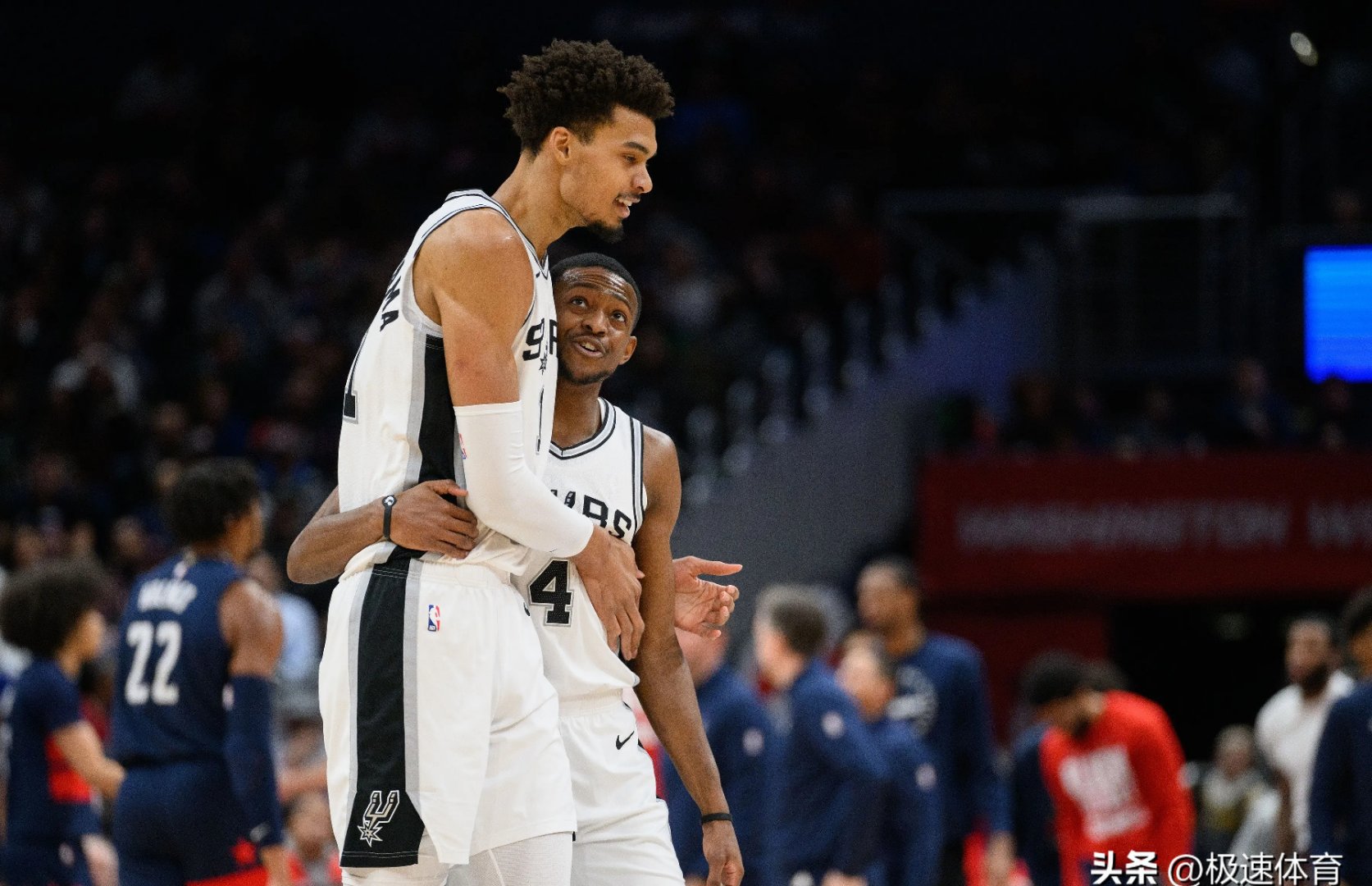 官方：约基奇单杆最高分定格1(nba开局融合约基奇模板笔趣阁)